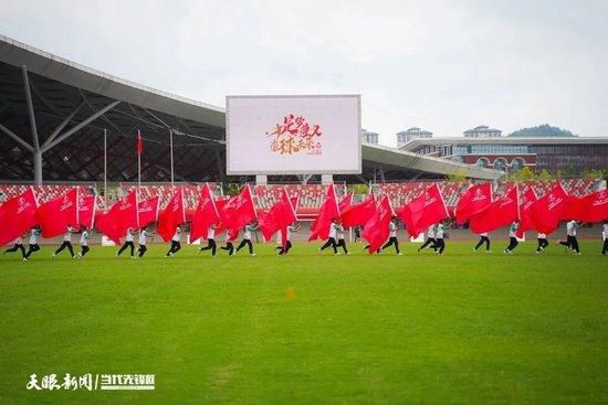 在对阵博洛尼亚的比赛中，桑谢斯被换上只踢了18分钟就被穆里尼奥换下，而在对阵那不勒斯的比赛中，他又缺席了比赛。